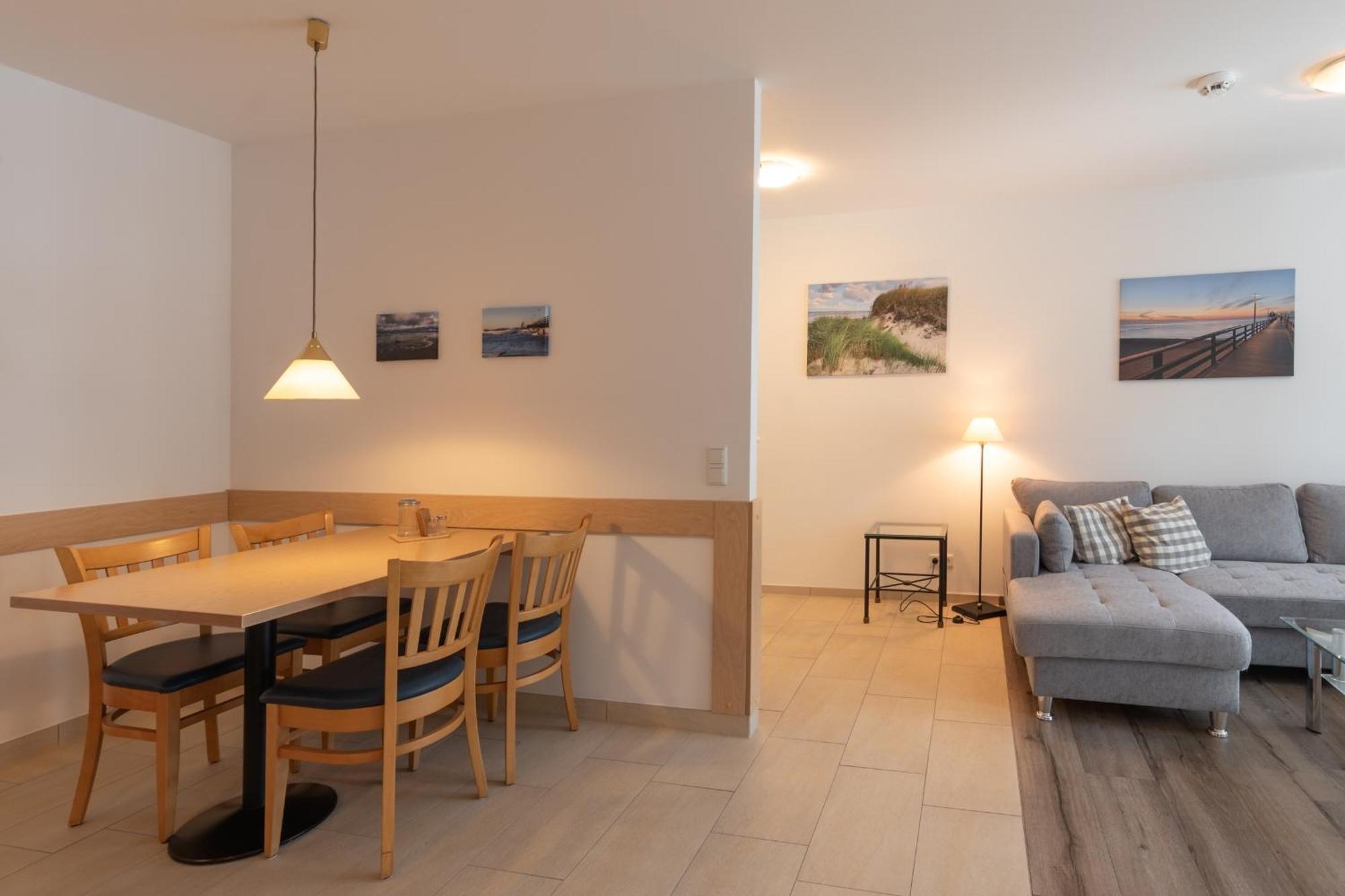 Leuchtturm An Der Seebruecke Zingst Exteriér fotografie