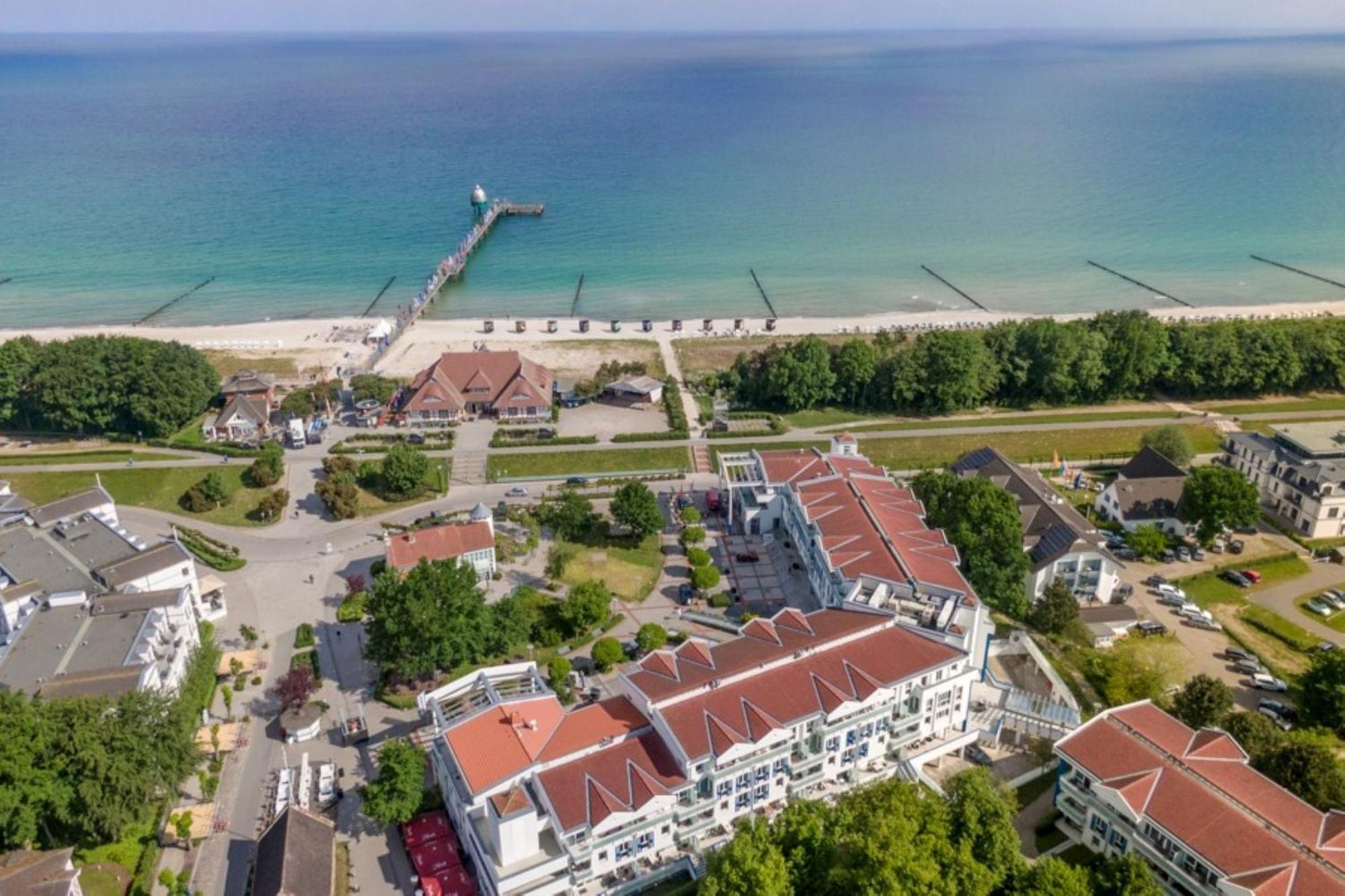 Leuchtturm An Der Seebruecke Zingst Exteriér fotografie